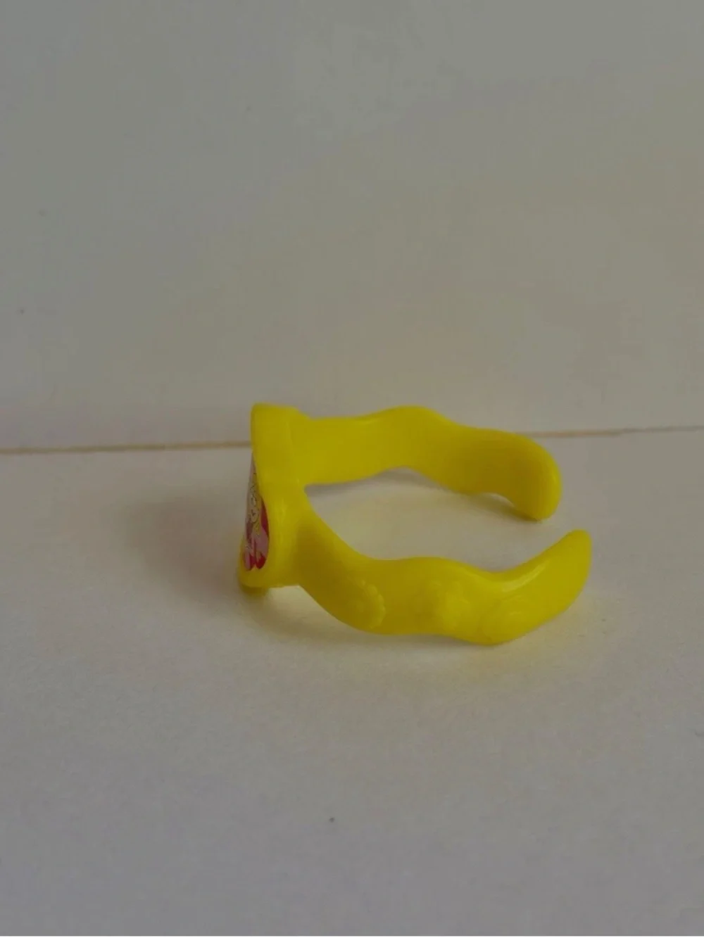 Lizzie McGuire Disney McDonalds Girls Bracelet Plastic Y2K Retro Early 2000s